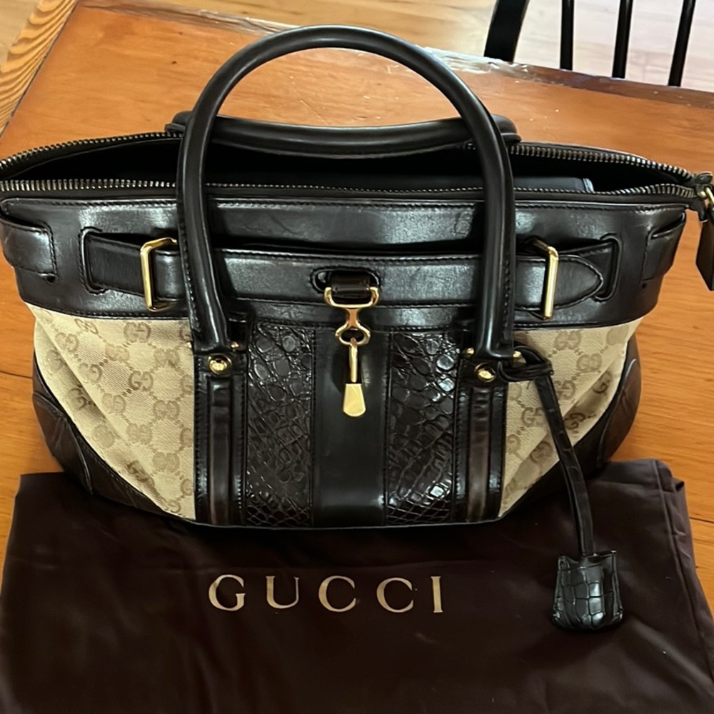 Gucci Black and Tan Handbag